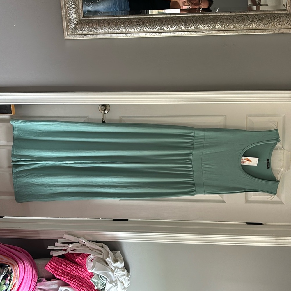 Women’s sleeveless jumpsuit